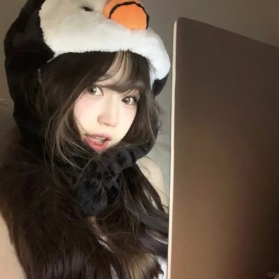 如何培养一个女孩 海报